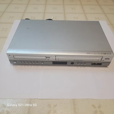 Zenith XBV442 DVD VCR Combo Reproductor VHS HiFi de 4 cabezales - Probado, DVD no funciona! Foto 1 de 4