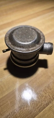 Válvula desviadora de inyección de aire secundaria Audi A4 A6 VW Passat 1.8T SAI Foto 1 de 4