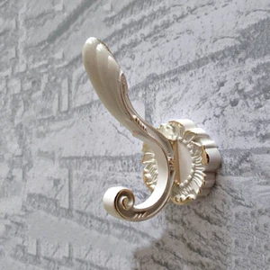 White Wall Hooks Shabby Chic style Coat Metal Gold Ruffle Decorative Hat Hanger - Picture 1 of 9