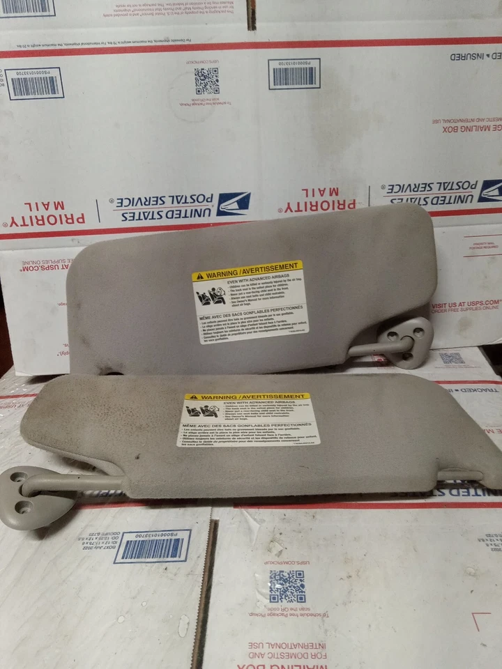 *ПАРА* 2004–2007 Ford Taurus Mercury Sable боковые солнцезащитные козырьки левая и правая стороны СЕРЫЕ Б/У - Изображение 1 из 4
