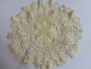 2 tapetes/aceites vintage de ganchillo muy bonitos - Imagen 1 de 3