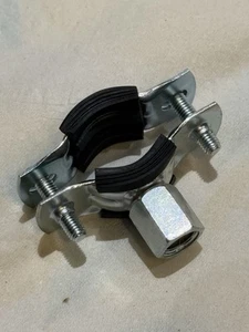 Walraven 2S Two Piece Pipe Clip/Pipe Clamp - 15-19mm  - Lined - D1TD7 - Picture 1 of 4