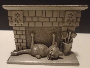 Spooniques Pewter Cat by the Fireplace 1998 PP411 - Imagen 1 de 3