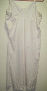 VTG LOT OF 3 WOMEN SZ 40 NYLON FULL SLIPS-LORRAINE, KOMAR, ANTRON III-DEFECTS - Picture 1 of 10