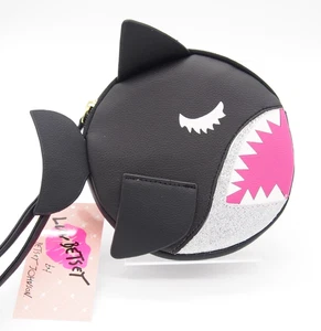 (A) Luv Betsey By Betsey Johnson Black White Shark Bag Coin Purse Wristlet NWT - Picture 1 of 8