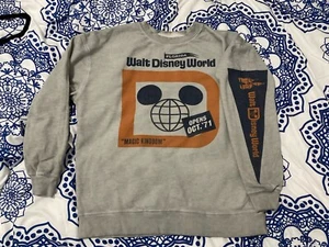 Disney World 50th Vault Collection Magic Kingdom Graphic Crewneck Sweatshirt XS - Picture 1 of 6