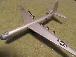 Gebaut 1/200: American CONVEIR B-36A PACEMAKER Bomberflugzeug USAF - Bild 1 von 1