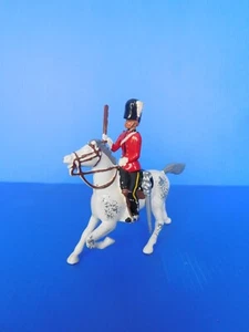 BRITAINS PLOMB CREUX / ARMEE ANGLAISE TRES BEAU CAVALIER GARDE DE LA REINE - Imagen 1 de 6