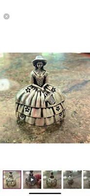 Campana de mesa de abedules de infanta  Foto 1 de 4