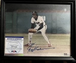 Rod Carew Signed 8x10 Photo Baseball PSA AUTHENTICATED AM74940 - Picture 1 of 3