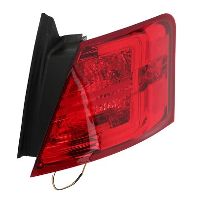 Genuine Ford 2013-2019 Police Interceptor Sedan Tail Lamp Assembly DG1Z-13404-BB - Image 1 of 4