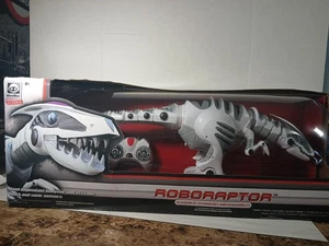 ROBORAPTOR DINOSAUR ROBOT - Picture 1 of 6