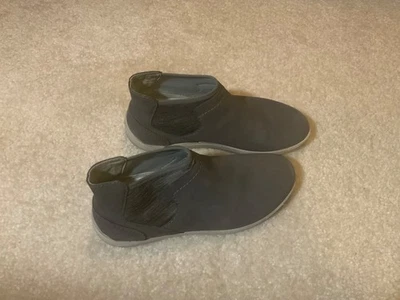 Dansko Womens Size 40 EUR Gray Suede Chelsea Ankle Fashion Boots Bootie - Image 1 of 4