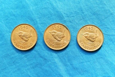 Set of 3 1945 Great Britain Farthing Coins - Image 1 of 2