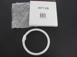 CONAIR MIRROR REPLACEMENT CIRCULAR 12W FLUORESCENT 5.5" BULB RP T4 B NEW IN BOX - Picture 1 of 2