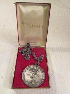 Vintage 14kt Gold-Plated Styles by Smart Bicentenial stamp pendant - Picture 1 of 10