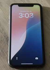 Apple iPhone 11 64 Go - Gris Sidéral - Réseau débloqué - Très bon état ! - Photo 1 sur 7