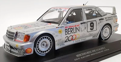 Minichamps escala 1/18 155 923609 - Mercedes Benz 190E 2.5 16 EVO2 Kung Fu Foto 1 de 4