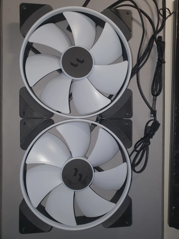 Fractal Design Prisma AL-18 PWM 180 mm Addressable RGB LED LLS Bearing Computer - Image 1 of 3