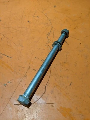 2002 02 雅马哈 TTR 225 正品原始设备制造商前轴轴螺栓 — 第 1/4 张图片