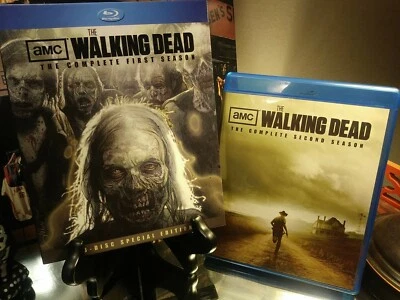 WALKING DEAD (Seasons One & Two) (3 Disc SE) & (Complete 2nd Season) BLU-RAY VG+ - Image 1 of 4