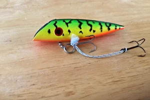 LUHR JENSEN J-Plug BATMAN Color Patrón (Talla 3) 3 7/8" con arnés-BONITO - Imagen 1 de 3