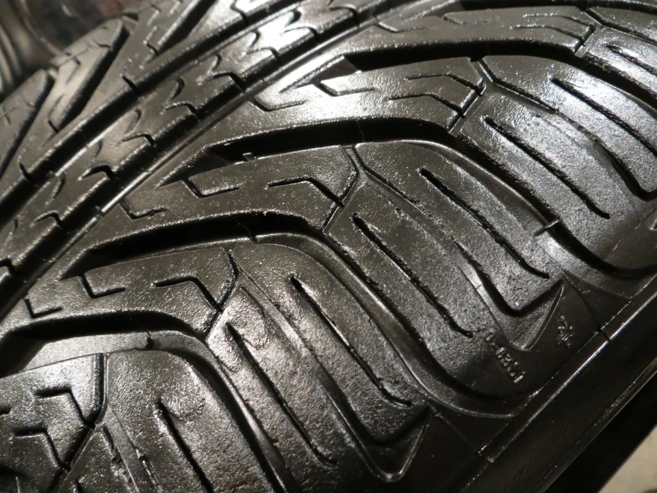 ALMOST NEW 1 ONE MICHELIN PILOT SPORT A/S PLUS ZP 245/40ZR18 RFT 245 40 18 2689 - Image 1 of 4