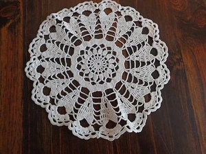Handmade CROCHETED DOILY 11" WHITE Flower Wheel Fan Scalloped Edges ROUND - Picture 1 of 3