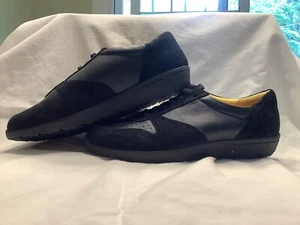 Vionic Karigan  Black Leather & Nubuck Sneakers Wmns 71/2 WIDE  MSRP $119.95 - Picture 1 of 5