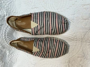 TOMS Slip On Flats Mens 12 Red / Blue Stripe Classic Ash Rope Sole Canvas - Picture 1 of 14