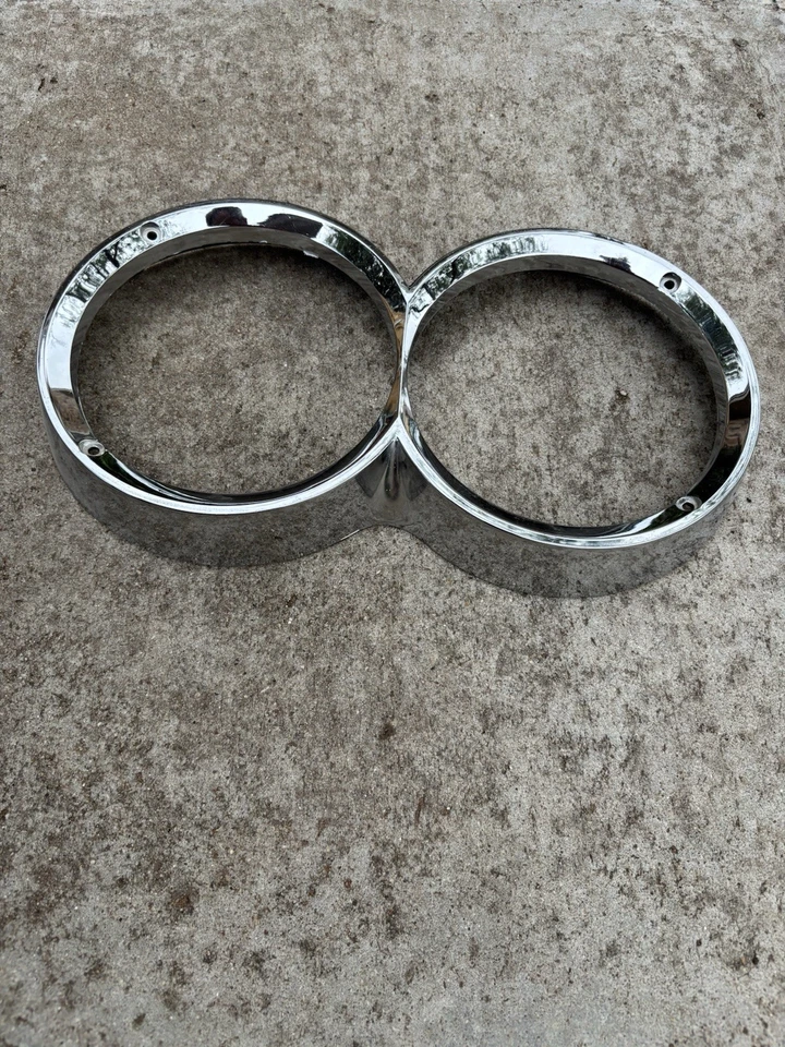 Pontiac Catalina 1959 bisel de faros 5949821 Foto 1 de 4