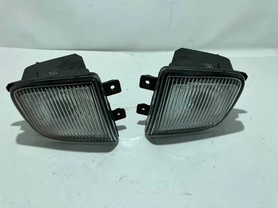 Par de luces antiniebla izquierda y derecha Nissan Pathfinder 1999-2004 Foto 1 de 4