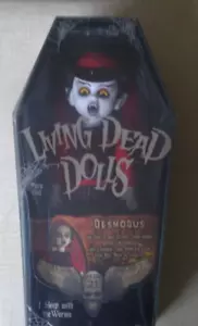 LIVING DEAD DOLLS SERIES 21 DESMODUS Series 21 -NEW - Picture 1 of 3