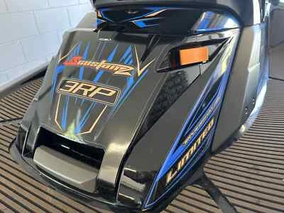 Yamaha Waverunner FX Compartimento trasero CNC Juego de pestillos - Naranja Foto 1 de 4