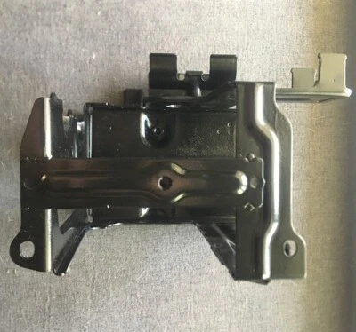 1981-84 Kawasaki GPz1100 BATTERY BOX GPZ Vapor Blasted and Painted Foto 1 de 4