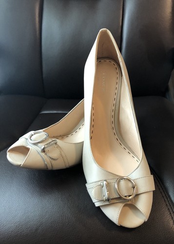 Scarpe eleganti Coach Alexie panna tacco nuove taglia 9 5 B