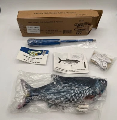 Flippity Fish Deluxe Motion Activated Interactive Cat Toy New Comes With Catnip - Image 1 of 4