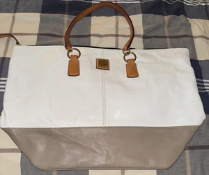 Dooney And Bourke Schultertasche weiß beige und braun neu nie benutzt - Bild 1 von 1