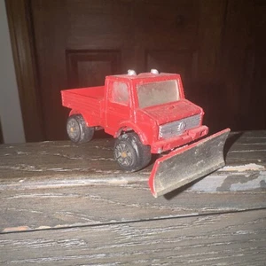VINTAGE voiture Majorette UNIMOG ROUGE ECH 1:82 6,5 cm - Picture 1 of 8