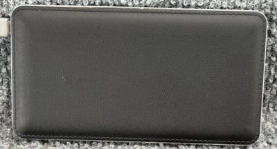 Paquete de batería externa PNY L8000 - Banco de alimentación portátil, carga USB, negro Foto 1 de 2