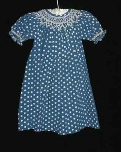 Usado en Excelente Condición Vestido Bishop Mom & Me Niñas Azul y Blanco Lunares SMOCKED 12 Meses - Imagen 1 de 6