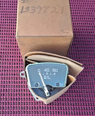 1950 New Yorker Imperial Saratoga T&C Nuevo de Lote Antiguo MoPar Tablero Cluster Medidor de Presión de Aceite Foto 1 de 2
