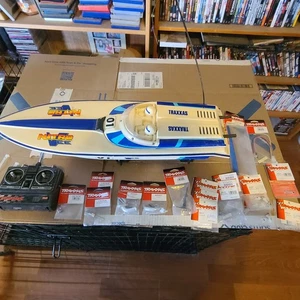 Traxxas Nitro Vee Gas RC Boat 3510 RTS TRX Pro.15 Engine Water Cooled With Mods - Picture 1 of 14