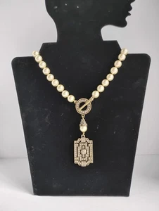 HEIDI DAUS Classic Faux Cream Pearl Beaded Crystal 18" Toggle Necklace - Picture 1 of 16