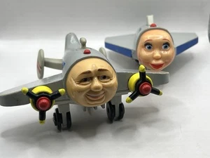 JAY JAY THE JET PLANE Spielzeug Action Figuren J Flugzeug Toys 2002-2003 - Bild 1 von 9