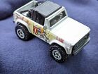 POWERFUL SNOW FLAKE WHITE 1972 FORD BRONCO 4X4 1:64 SCALE MB EXCELLENT GRAPHICS 