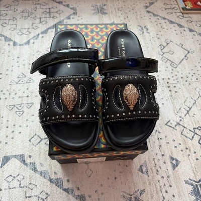Nuevo En Caja Sandalia Para Mujer Kurt Geiger EAGLE STUD RECORTADA Talla Us 8.5 EU 39 $235 Foto 1 de 4