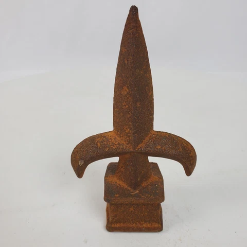 Vintage Fleur de Lis Finial Cast Iron 4 Inch Rusty Patina Cover