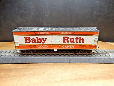 TYCO HO Scale 33' Curtis Baby Ruth N.A.D.X. 5342 Box Car - Image 1 of 4