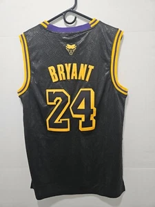 Kobe Bryant Basketball Jersey Black Mamba 8/24 Black Snakeskin Jersey Size SMALL - Imagen 1 de 10